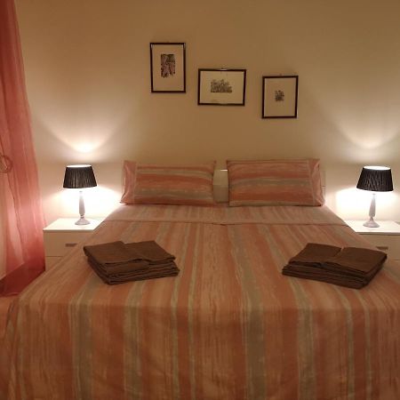 Andrea'S House Apartment Carbonia Luaran gambar